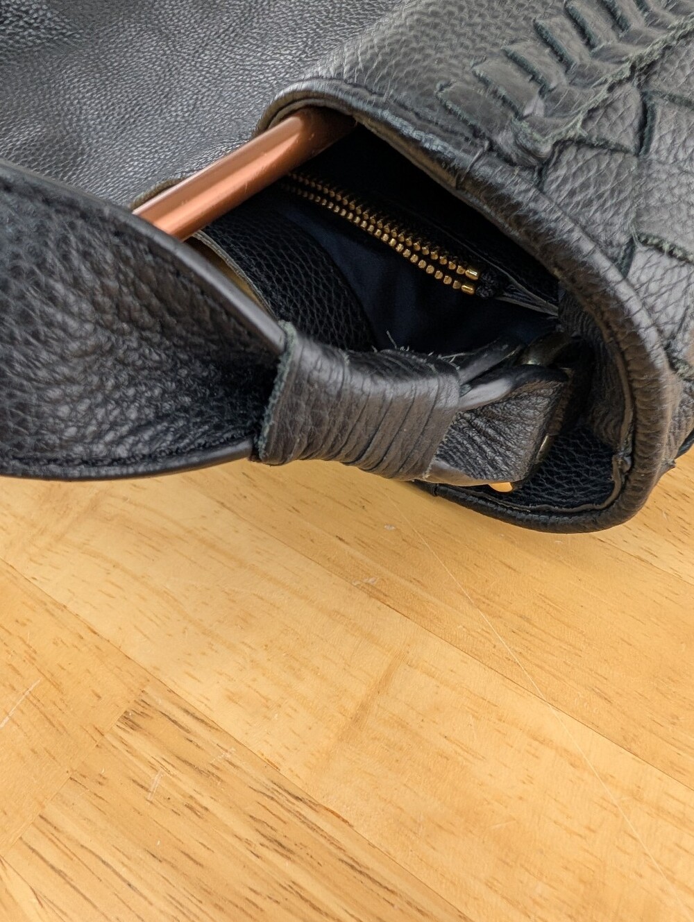 Cole Haan Dillan Black Pebbled Leather Hobo Shoulder Bag Basket-weave Detail - Picture 15 of 15